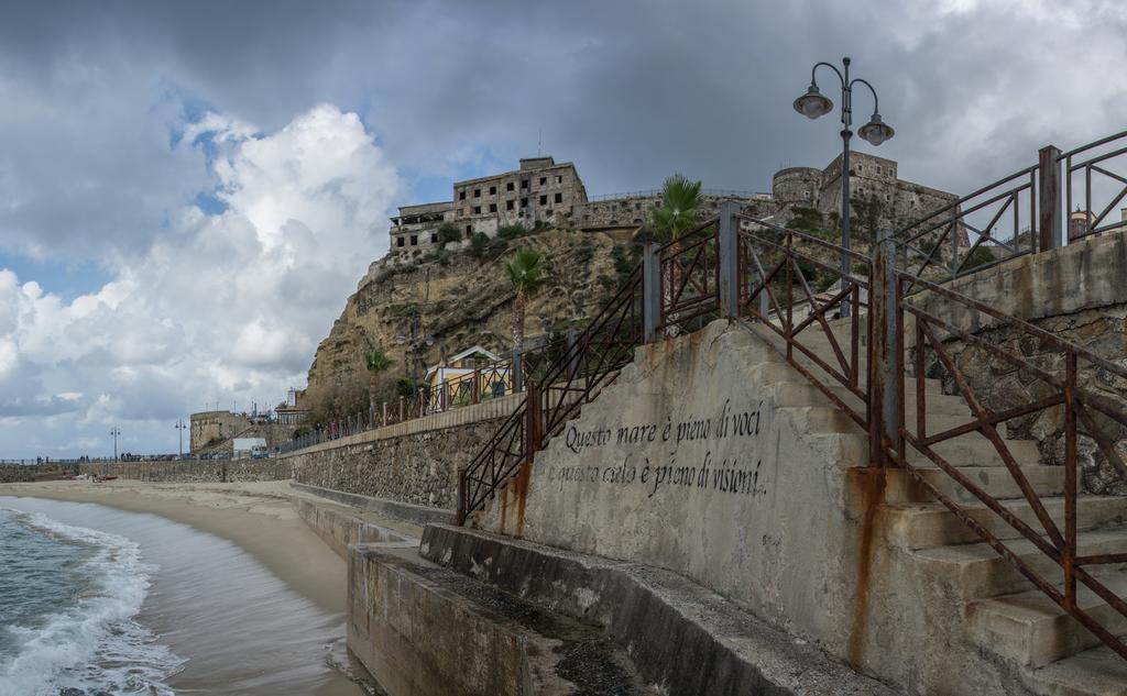 Murat Guesthouse Pizzo  Bagian luar foto
